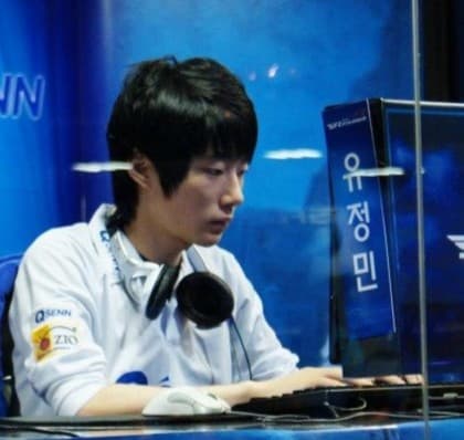 류정민.