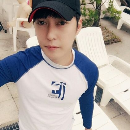 윤유별